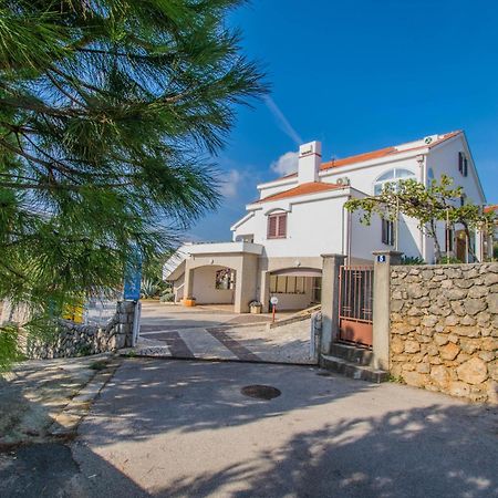 Apartments Grand & Plav In Krk Крк Екстер'єр фото