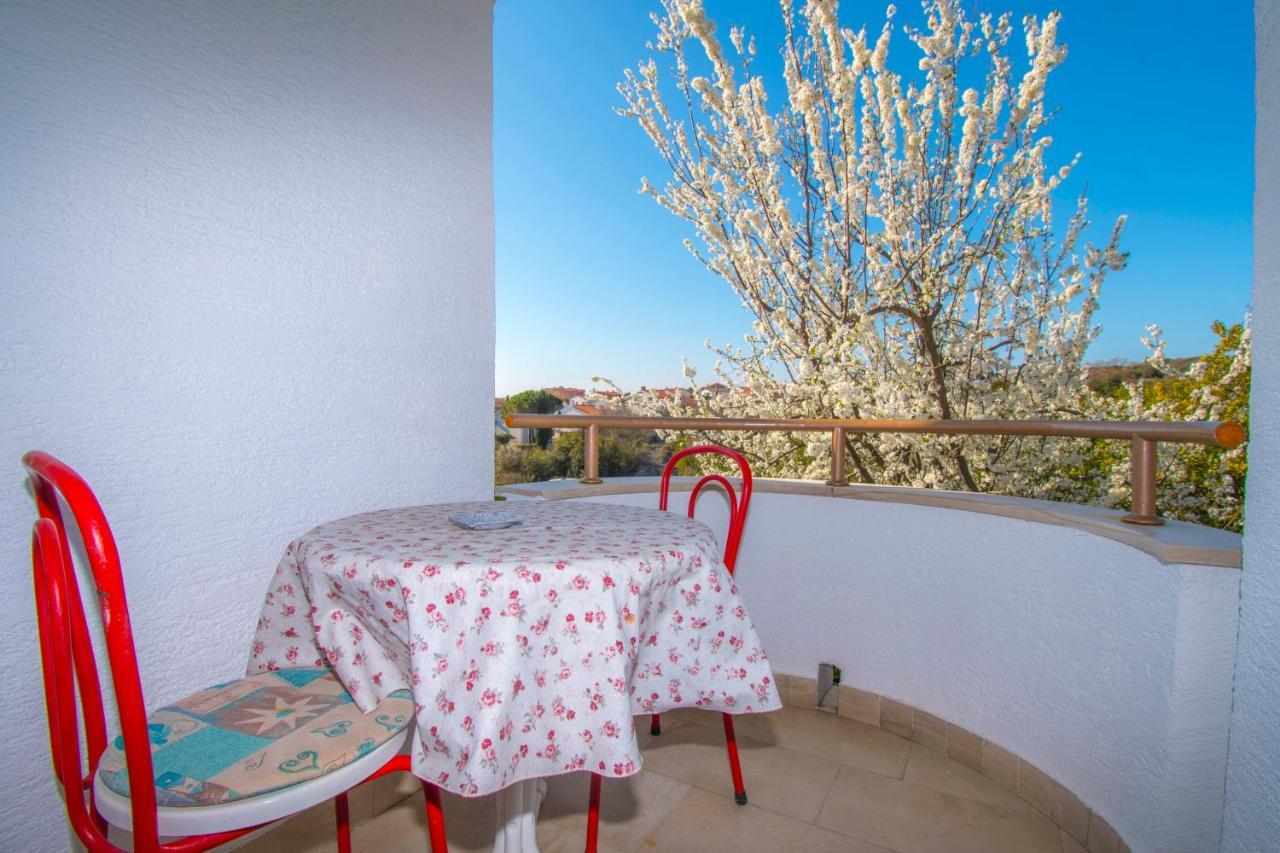 Apartments Grand & Plav In Krk Крк Екстер'єр фото