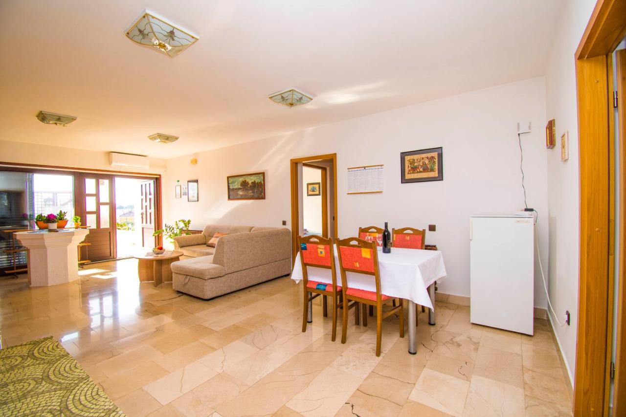 Apartments Grand & Plav In Krk Крк Екстер'єр фото