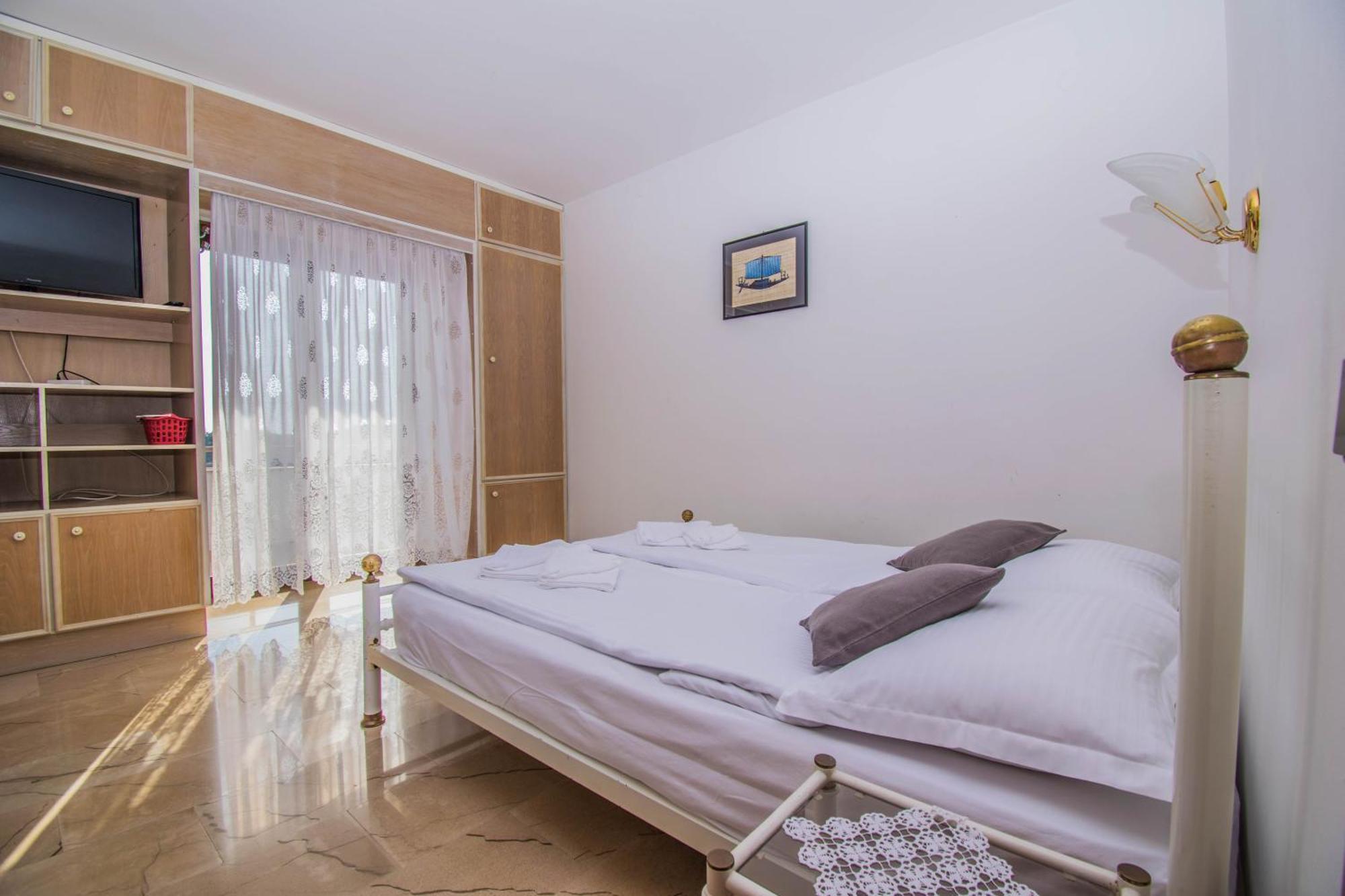 Apartments Grand & Plav In Krk Крк Екстер'єр фото