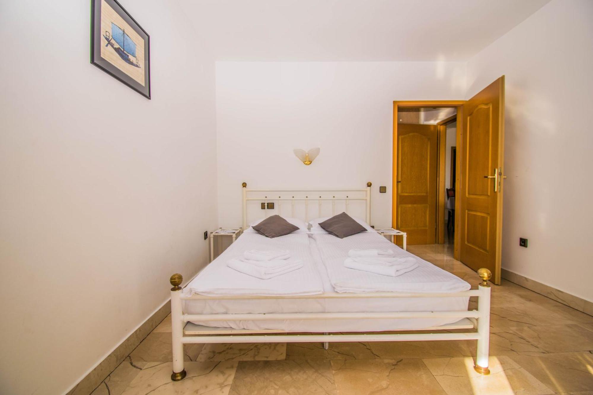 Apartments Grand & Plav In Krk Крк Екстер'єр фото